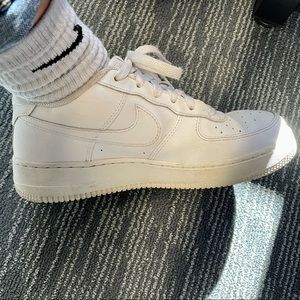 White Nike Air Force 1